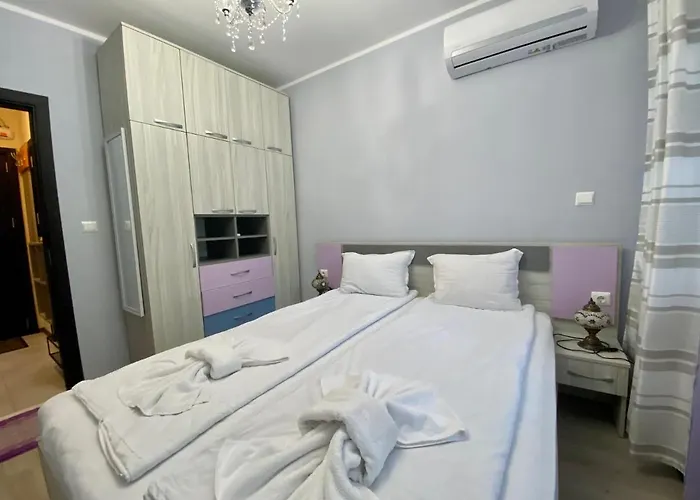 Paradise Complex Daire