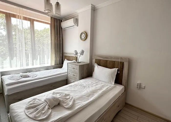 Paradise Complex Daire