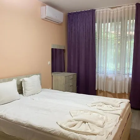 Paradise Complex بريمورسكو