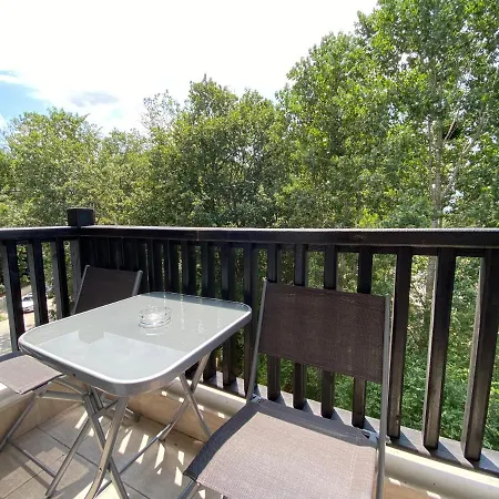 Paradise Complex Lejlighed *